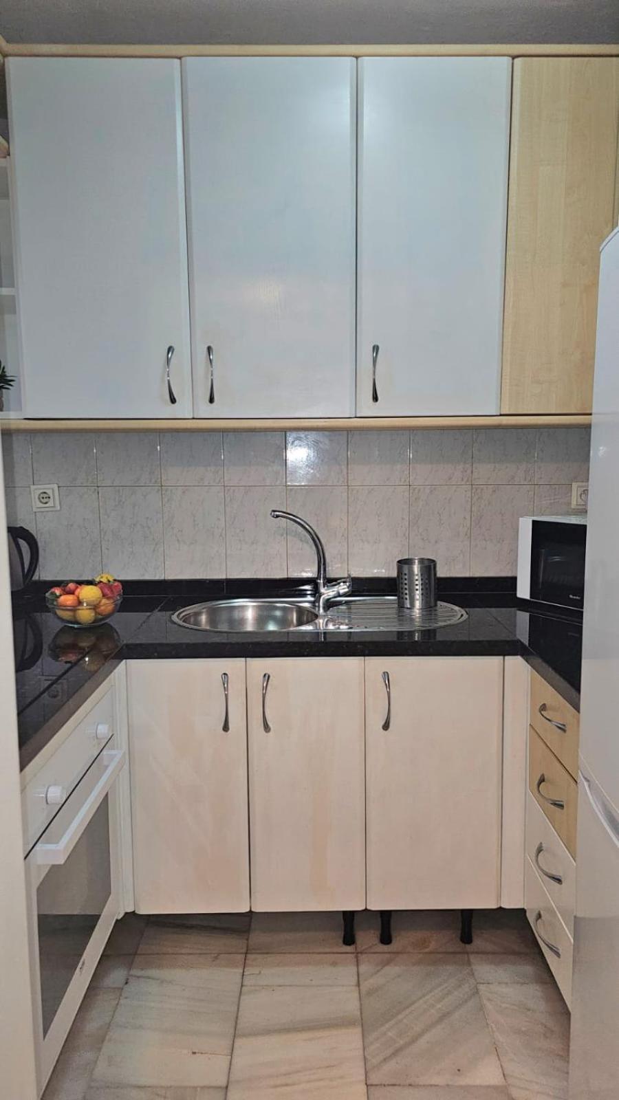 Ideal Holiday Apartment One Bedroom City Center Malaga Exterior photo